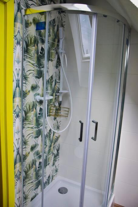 Pastelowy Domek Z Balia Elektryczna Z Jacuzzi Zalakowo Exterior foto